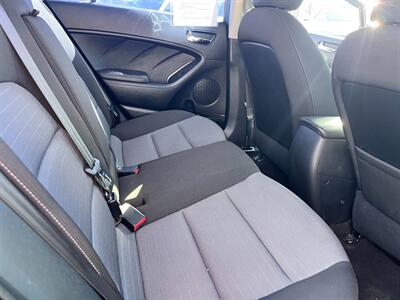 2016 Kia Forte5 LX   - Photo 7 - Tucson, AZ 85710