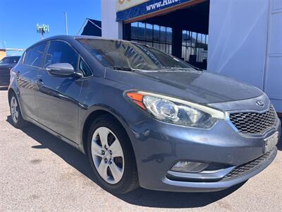 2016 Kia Forte5 LX   - Photo 2 - Tucson, AZ 85711