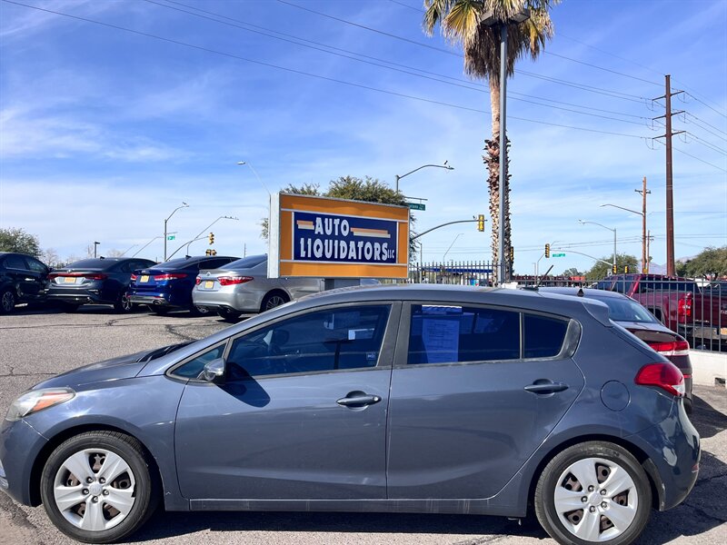 2016 Kia Forte5 LX's photo