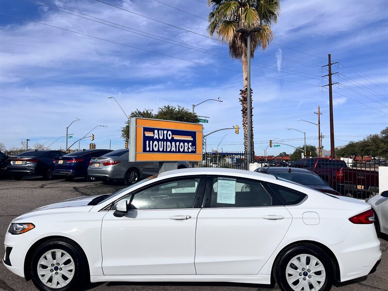 2019 Ford Fusion S's photo