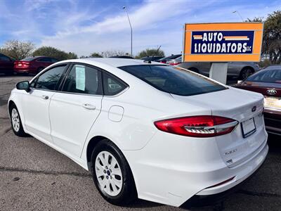 2019 Ford Fusion S   - Photo 2 - Tucson, AZ 85710
