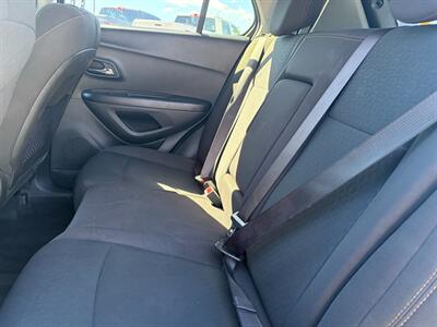 2022 Chevrolet Trax LS   - Photo 8 - Tucson, AZ 85710