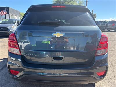 2022 Chevrolet Trax LS   - Photo 4 - Tucson, AZ 85710