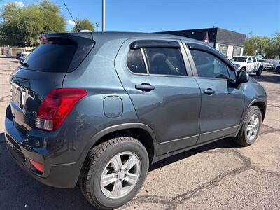2022 Chevrolet Trax LS   - Photo 5 - Tucson, AZ 85710