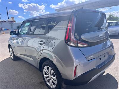 2023 Kia Soul LX   - Photo 6 - Tucson, AZ 85711