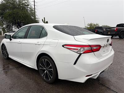 2020 Toyota Camry SE   - Photo 2 - Tucson, AZ 85710