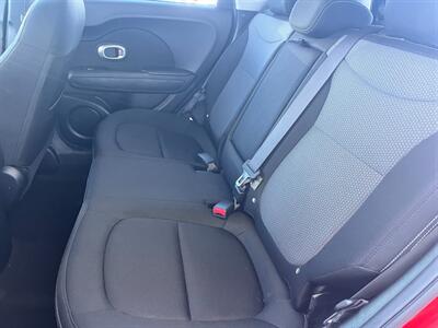 2017 Kia Soul +   - Photo 18 - Tucson, AZ 85710