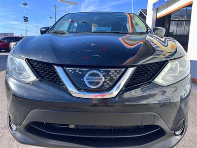 2018 Nissan Rogue S   - Photo 2 - Tucson, AZ 85711