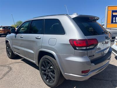 2018 Jeep Grand Cherokee Laredo   - Photo 2 - Tucson, AZ 85710