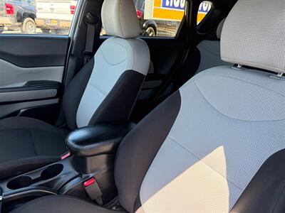 2015 Kia Soul LX   - Photo 5 - Tucson, AZ 85710