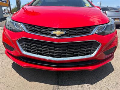 2017 Chevrolet Cruze LT Auto   - Photo 4 - Tucson, AZ 85710