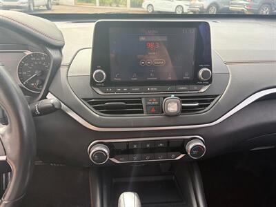 2022 Nissan Altima 2.5 SR   - Photo 12 - Tucson, AZ 85710