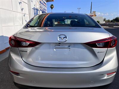 2017 Mazda Mazda3 Touring   - Photo 4 - Tucson, AZ 85711