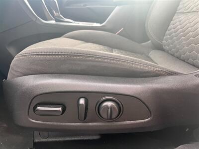 2018 Chevrolet Equinox LT   - Photo 10 - Tucson, AZ 85711