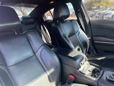 2018 Dodge Charger SXT Plus   - Photo 8 - Tucson, AZ 85710