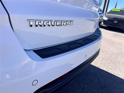 2017 Chevrolet Traverse LT   - Photo 3 - Tucson, AZ 85711