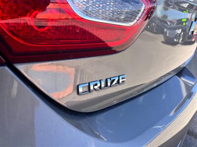 2017 Chevrolet Cruze LT Auto   - Photo 6 - Tucson, AZ 85711