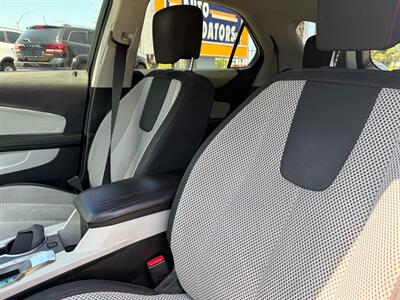 2017 Chevrolet Equinox LT   - Photo 8 - Tucson, AZ 85710