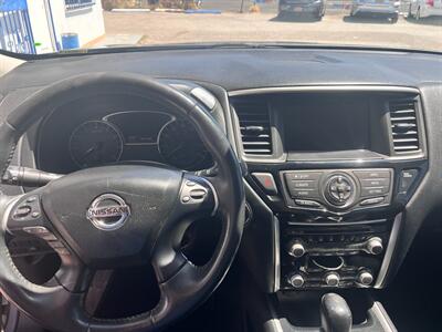 2017 Nissan Pathfinder S   - Photo 8 - Tucson, AZ 85711