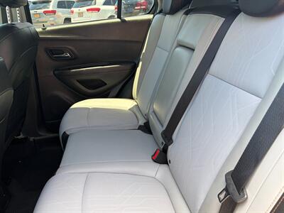 2017 Chevrolet Trax LT   - Photo 8 - Tucson, AZ 85710