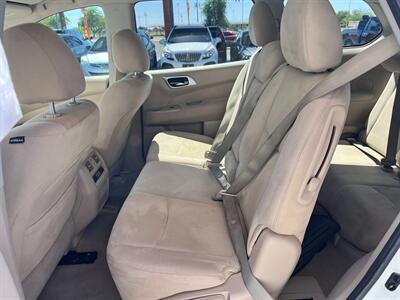 2014 Nissan Pathfinder S   - Photo 5 - Tucson, AZ 85711