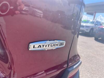 2020 Jeep Cherokee Latitude Plus   - Photo 5 - Tucson, AZ 85711