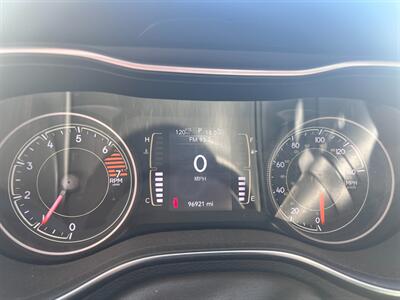 2020 Jeep Cherokee Latitude Plus   - Photo 12 - Tucson, AZ 85711