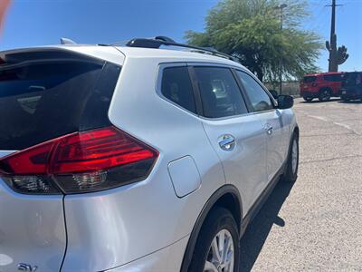 2017 Nissan Rogue SV   - Photo 4 - Tucson, AZ 85710