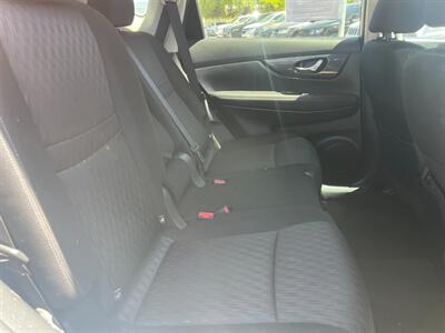 2017 Nissan Rogue SV   - Photo 9 - Tucson, AZ 85710