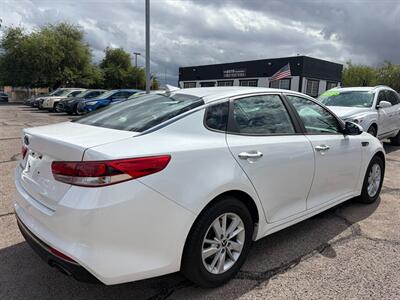 2016 Kia Optima LX   - Photo 4 - Tucson, AZ 85710
