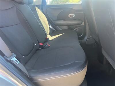 2017 Kia Soul LX   - Photo 8 - Tucson, AZ 85710