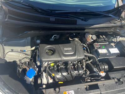 2017 Kia Soul LX   - Photo 12 - Tucson, AZ 85710