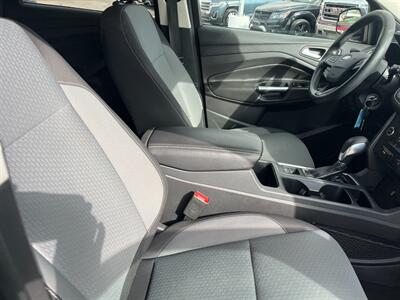2018 Ford Escape SE   - Photo 9 - Tucson, AZ 85710