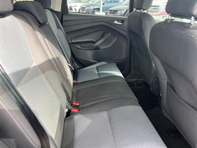 2018 Ford Escape SE   - Photo 5 - Tucson, AZ 85710