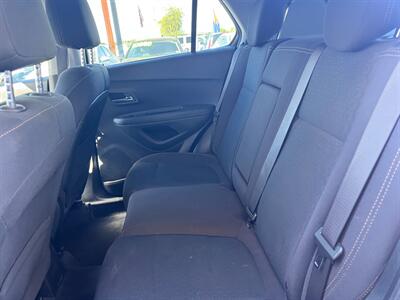 2019 Chevrolet Trax LS   - Photo 7 - Tucson, AZ 85711