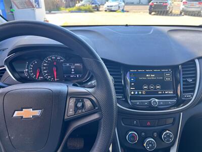 2019 Chevrolet Trax LS   - Photo 9 - Tucson, AZ 85711