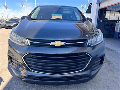 2019 Chevrolet Trax LS   - Photo 2 - Tucson, AZ 85711