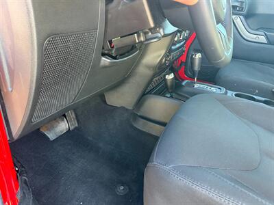 2015 Jeep Wrangler Sport   - Photo 6 - Tucson, AZ 85710