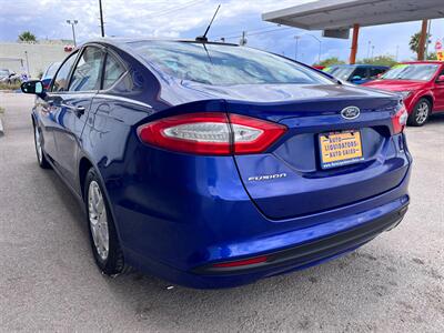 2016 Ford Fusion SE   - Photo 5 - Tucson, AZ 85711