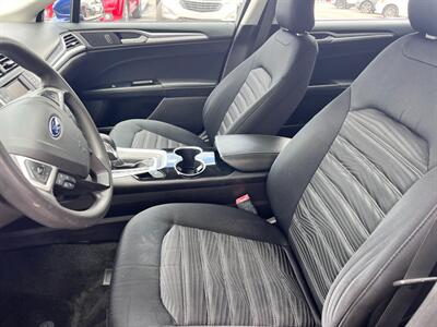 2016 Ford Fusion SE   - Photo 8 - Tucson, AZ 85711