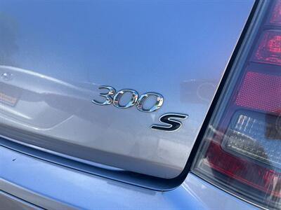 2014 Chrysler 300 S   - Photo 6 - Tucson, AZ 85710