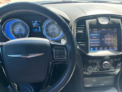 2014 Chrysler 300 S   - Photo 15 - Tucson, AZ 85710