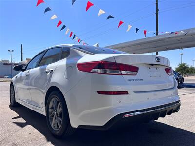 2019 Kia Optima LX   - Photo 3 - Tucson, AZ 85711