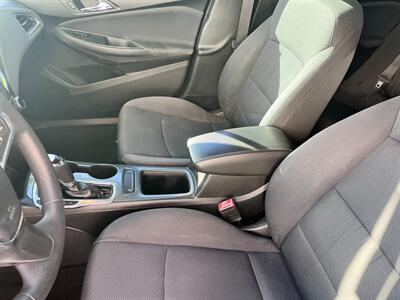 2019 Chevrolet Cruze LT   - Photo 2 - Tucson, AZ 85711