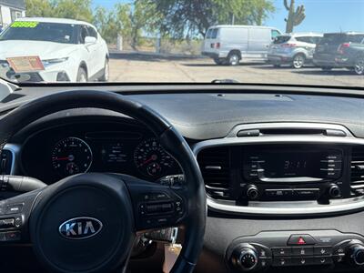 2016 Kia Sorento L   - Photo 8 - Tucson, AZ 85710
