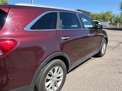 2016 Kia Sorento L   - Photo 2 - Tucson, AZ 85710