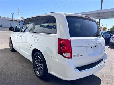 2017 Dodge Grand Caravan SXT   - Photo 4 - Tucson, AZ 85711