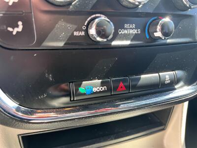 2017 Dodge Grand Caravan SXT   - Photo 13 - Tucson, AZ 85711