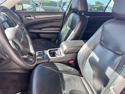 2016 Chrysler 300 Limited   - Photo 5 - Tucson, AZ 85711
