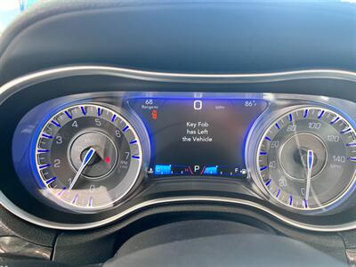 2016 Chrysler 300 Limited   - Photo 6 - Tucson, AZ 85711